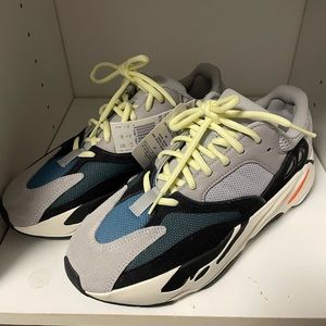 Yeezy Wave Runner size 8 men’s